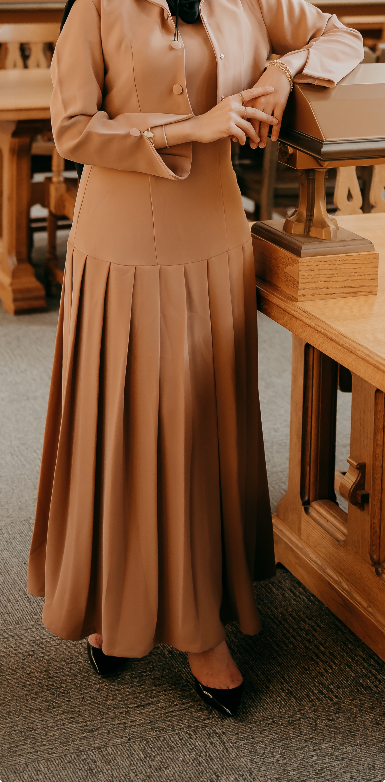 Pleated dress with cropped blazer