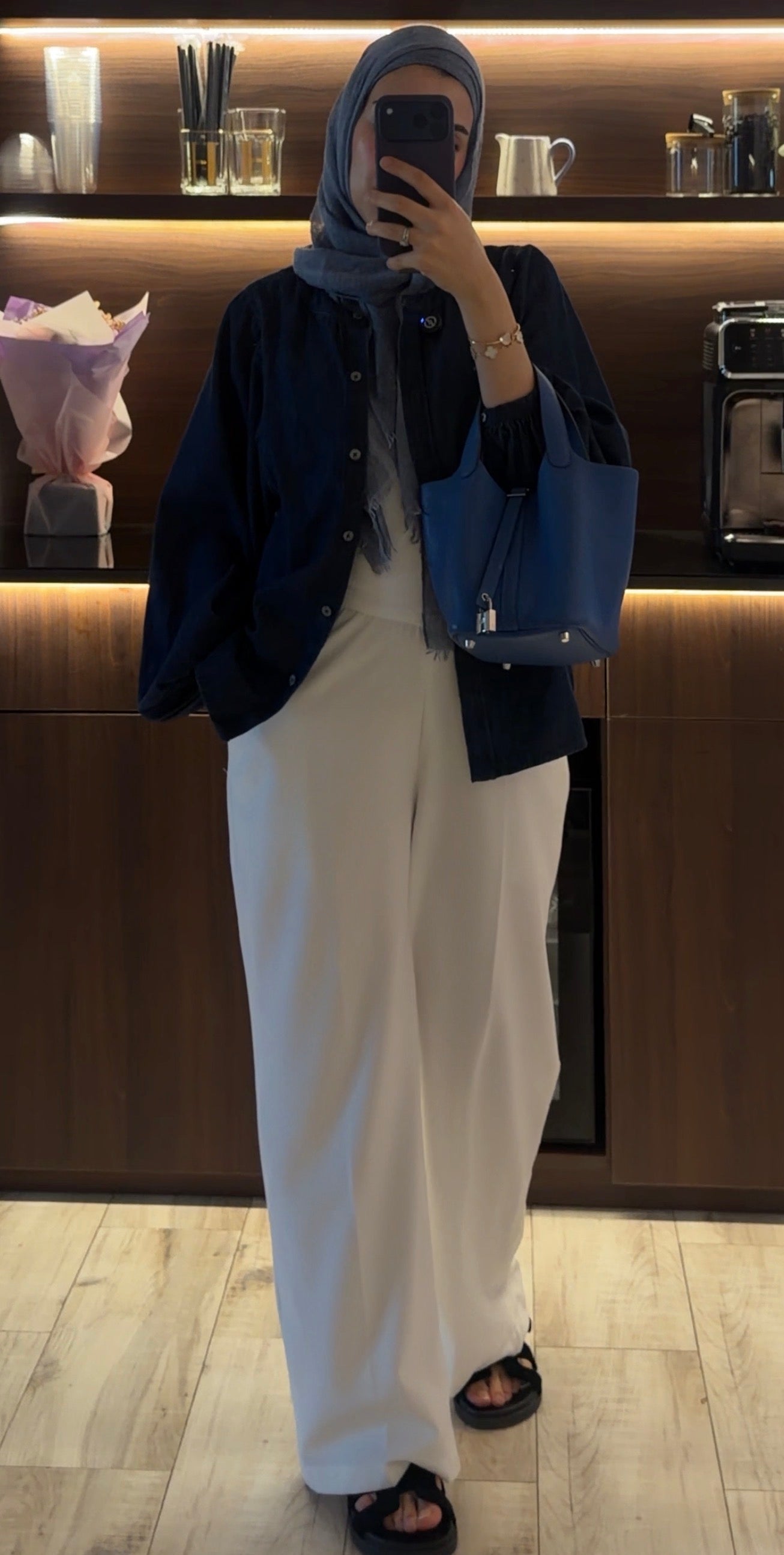 MAMA white trousers