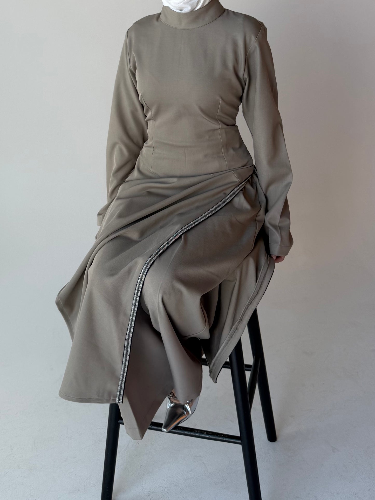 Modern drape set